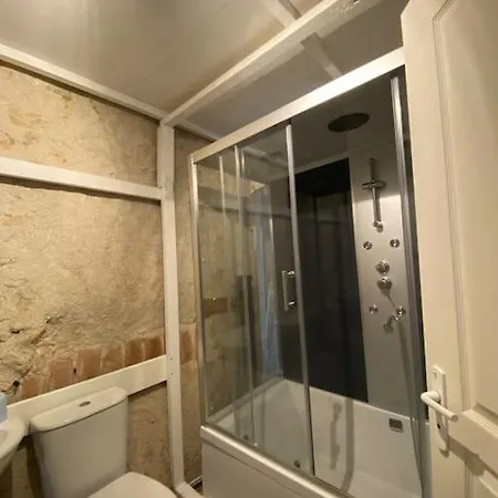 Maison Du 12eme Siecle Hotel *
